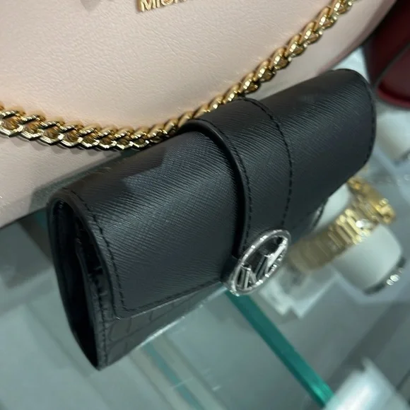 MICHAEL KORS CARMEN MEDIUM LOGO AND FAUX LEATHER WALLET BLACK 
NWT - Picture 14 of 16